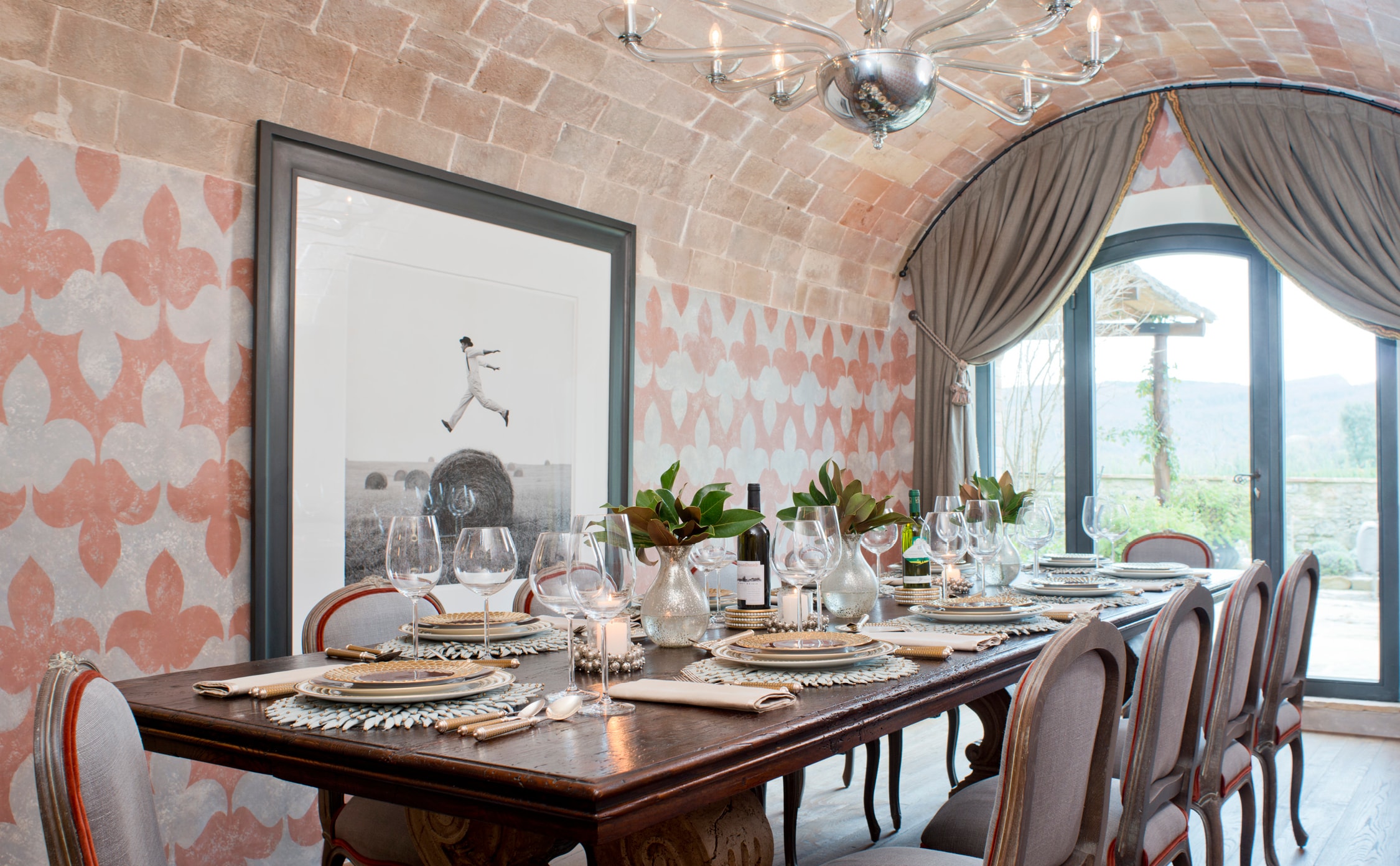 tuscan interior design feels at home in the landscape when it reflects the region's sienna hues