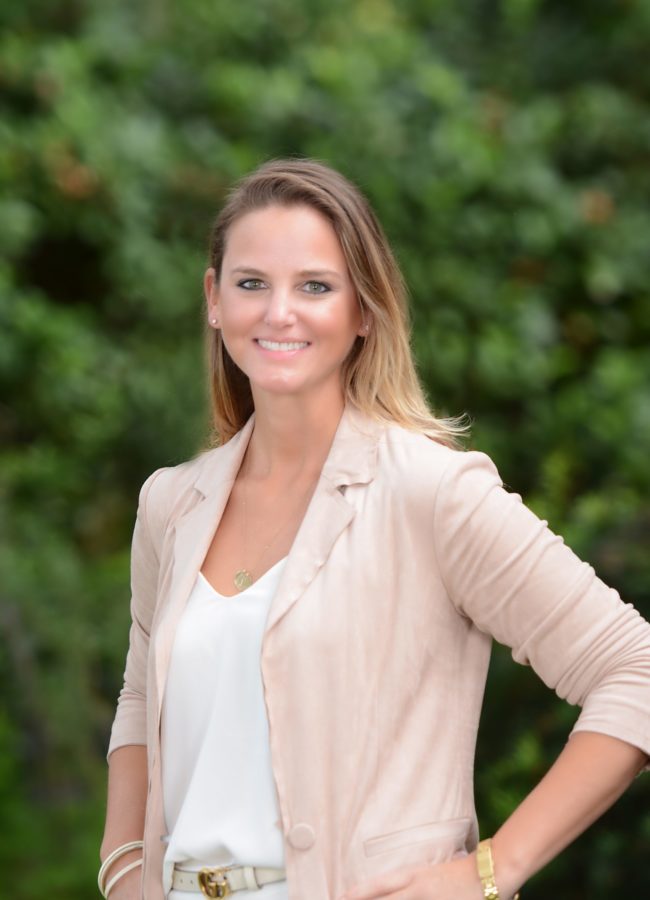 Laura Page Bischofberger Laura Page Bischofberger is an interior designer on staff with the J. Banks Design Group, one of the talented team of professionals who create dynamic interiors.